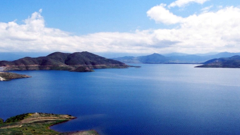 Diamond Valley Lake- lakes in los angeles county