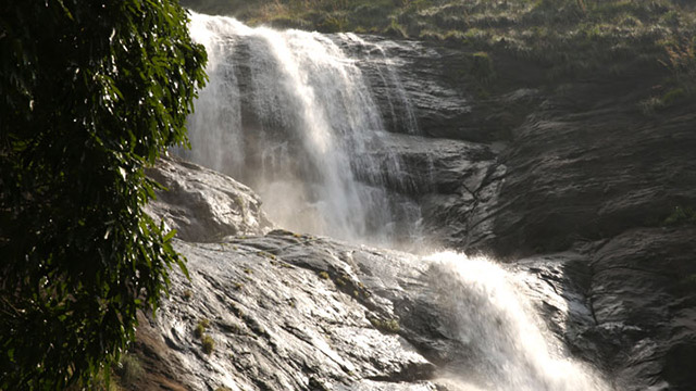 palaruvi waterfalls in kerala