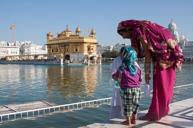 the golden temple, safe female travel amritsar